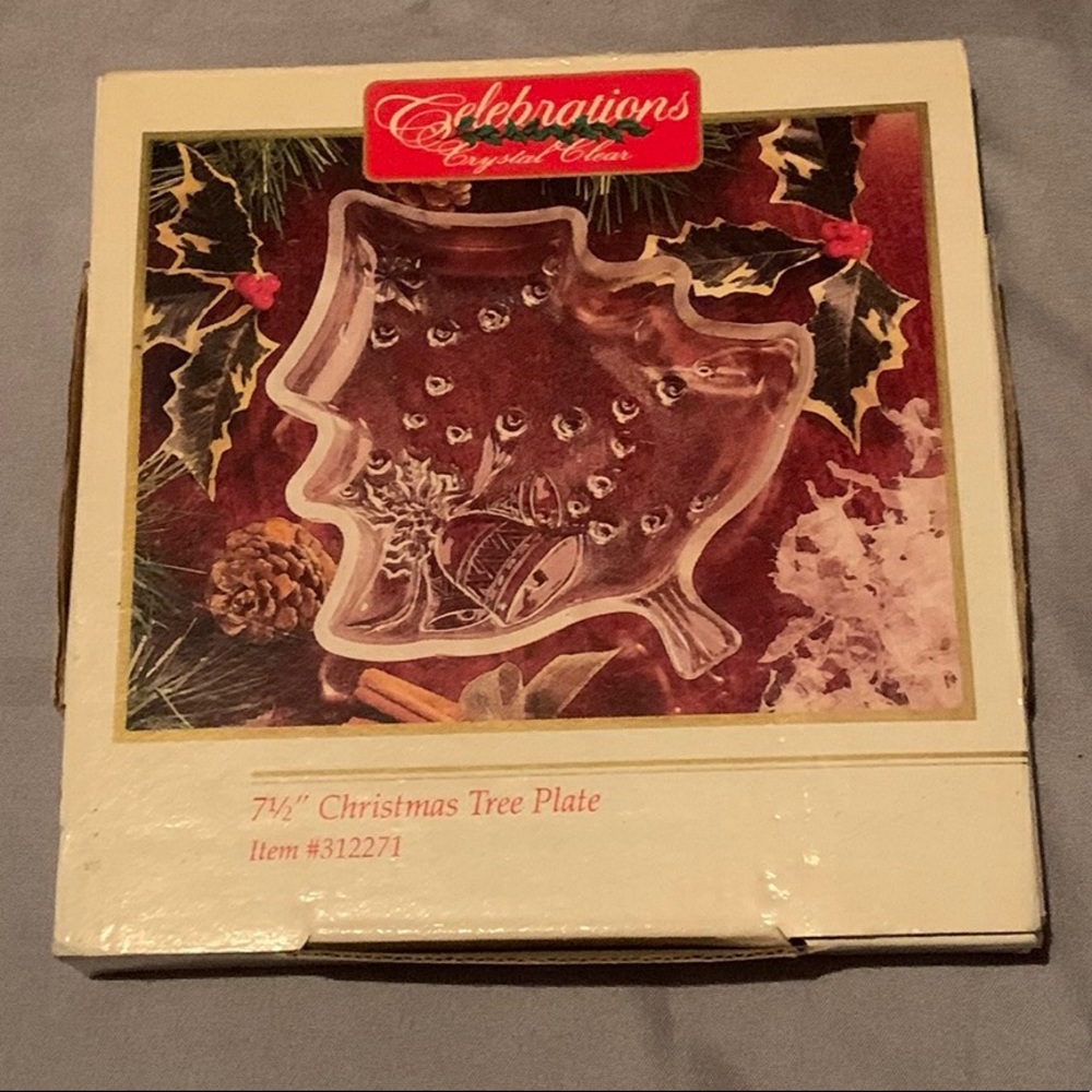 Celebrations Crystal Clear 7 1/2" Christmas Tree Glass Plate
